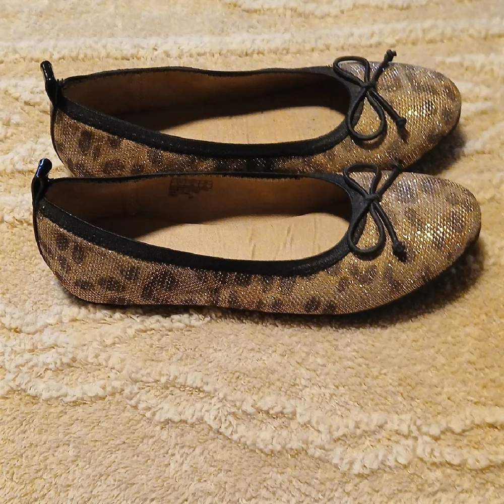 Kenneth Cole Reaction Gold and Black Dress Shoes